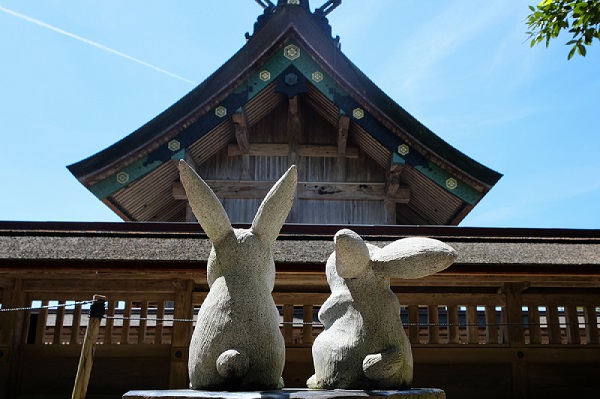 The stone statue of a rabbit at Izumo Taisha.