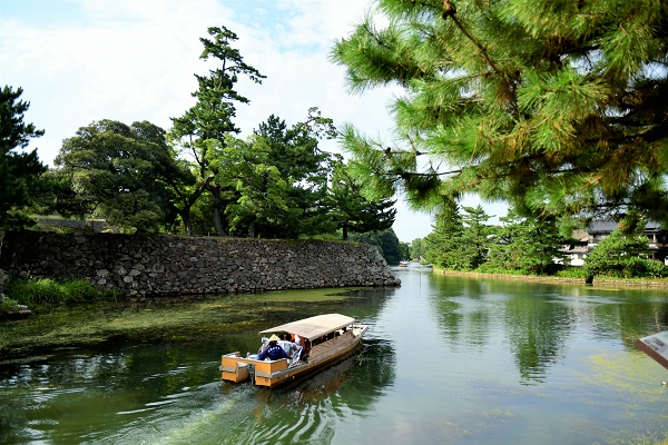 護城河松江遊覽船