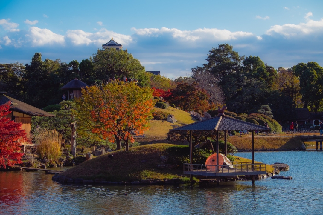 Okayama Koraku Garden in Autumn.